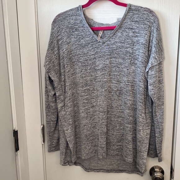 Color Thread Grey Shirt - Picture 2 of 10